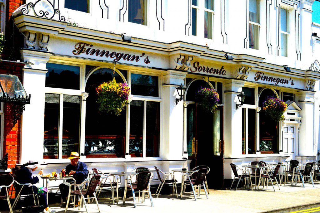 Finnegans_Dalkey_Al_Fresco_front_door